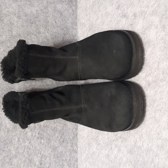 UGG Black Suede Bootie Women’s Size 7 Block Heeled Boots - Picture 2 of 10